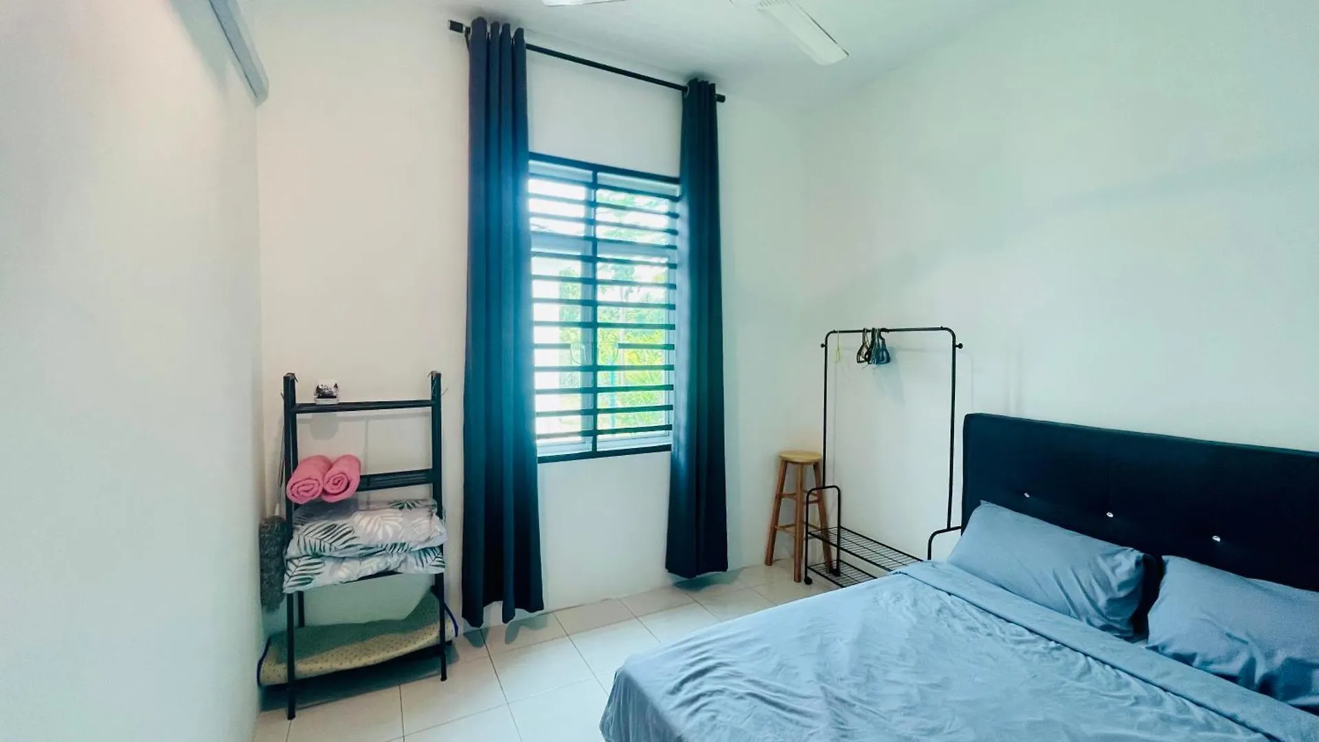 Cozy Home Aman Selesa Netflix Wifi Usm Parit Buntar